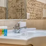 Nuras - Antonio